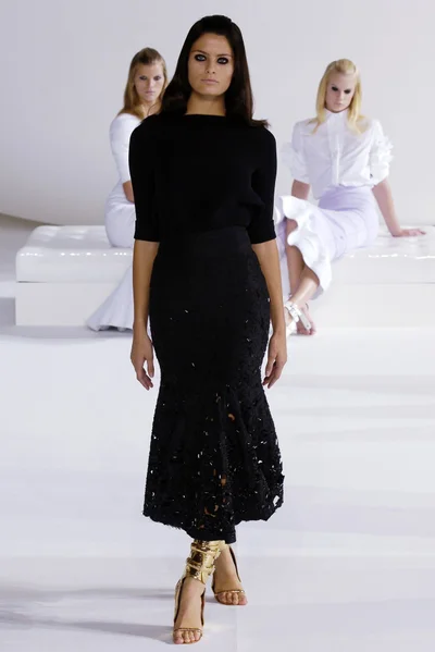 Look 19